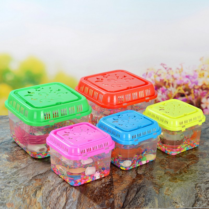 Mini Portable Plastic Fish Tank with Goldfish Small Aquarium Accessories Wholesale Usage for Water