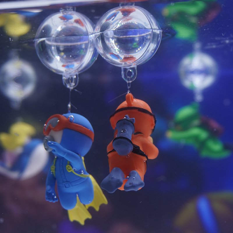 High-quality aquariums & Accessories Resin Creative Floating PVC Diver Surfing Boy Dimensional Decoration For Fish Tank