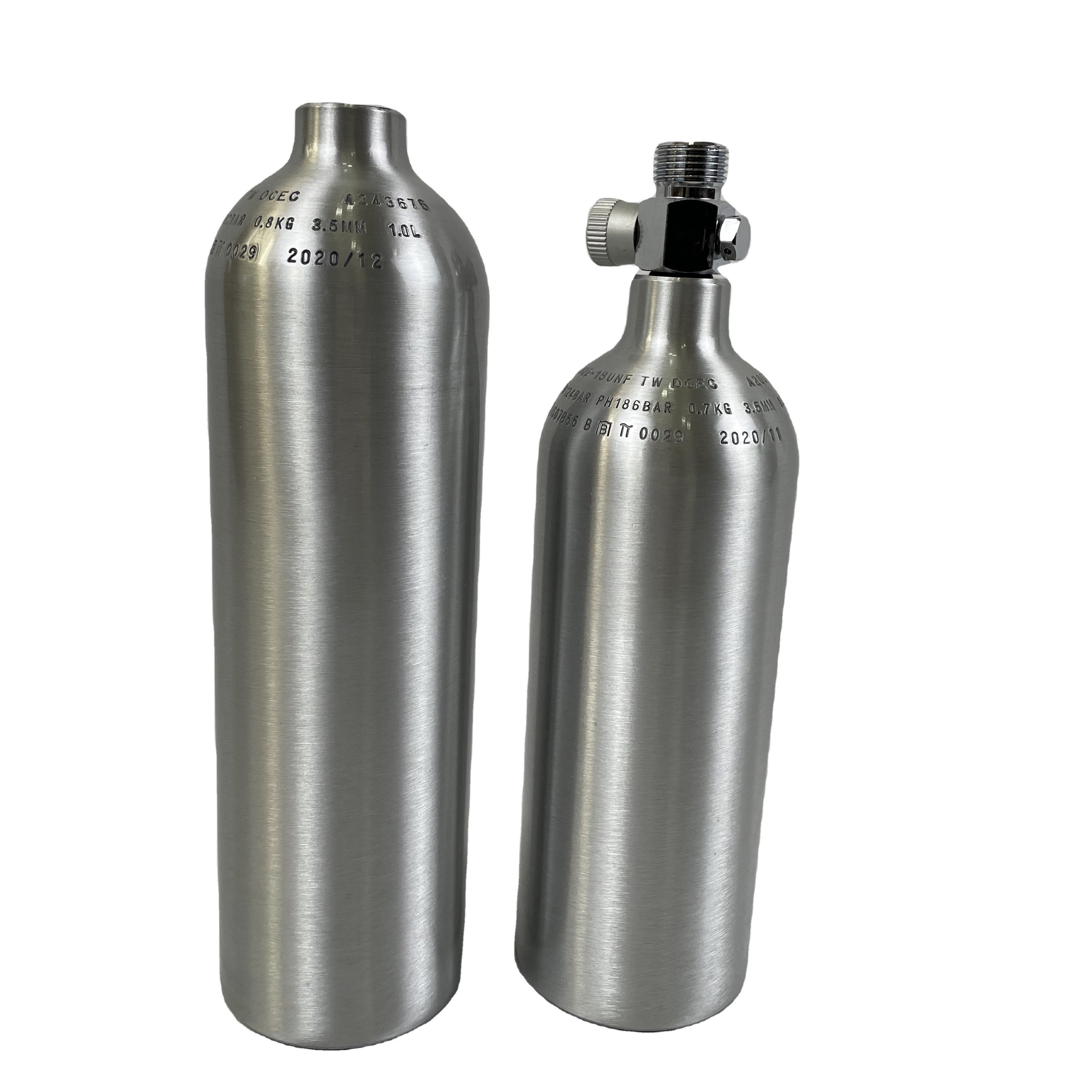 Taiwan Manufacturer 0.5L Cylinder aquarium co2 bottle tank with W21.8 on/off valve for aquarium plant