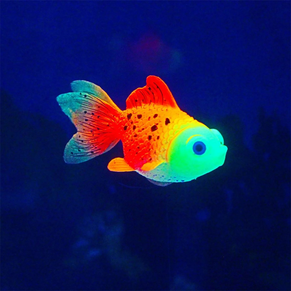 Glow In The Dark Artificial Aquarium Fishes Realistic Moving Floating Colorful Goldfish Fish Ornament for Aquarium Tank