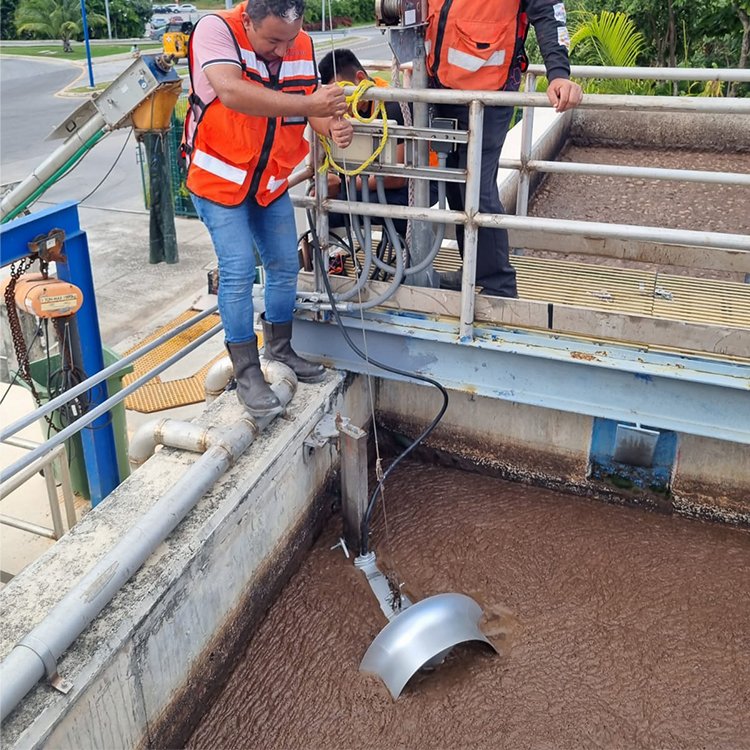 Hot Sale Industrial Use Submersible Agitator Mixer For Wastewater Treatment