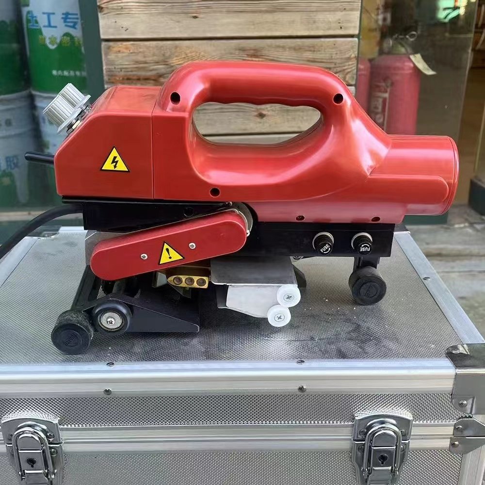 Geomembrane welding machine 800 type fully automatic climbing welding machine biogas tank black film hot melt machine