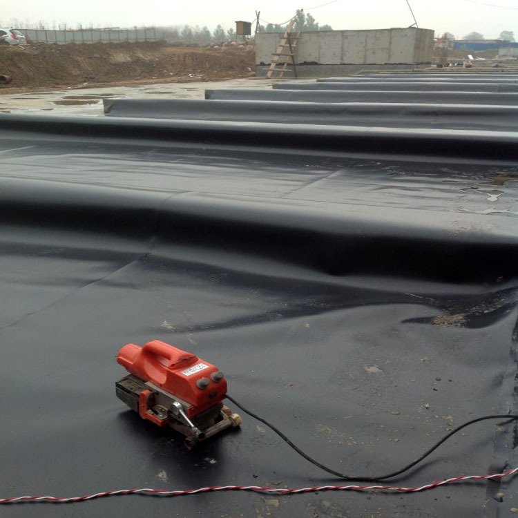 Waterproof lining HDPE Geomembrane 0.5mm 0.75mm Pond Liner landfill project and fishery fish and shrimp farming