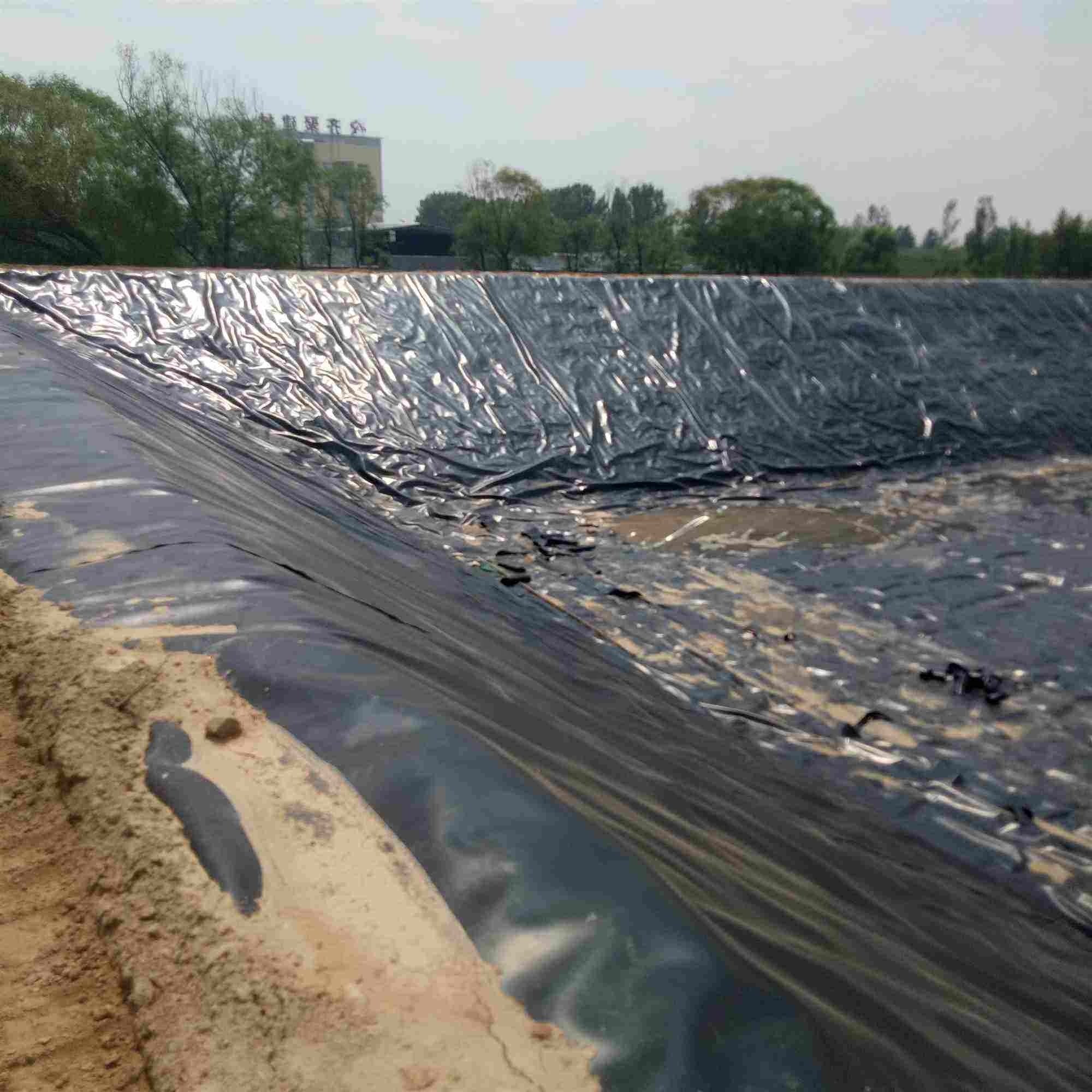 wildlife golf course pond liner/ custom thick black geomembrane/ 2 mm landfill biogas pond anti-seepage membrane