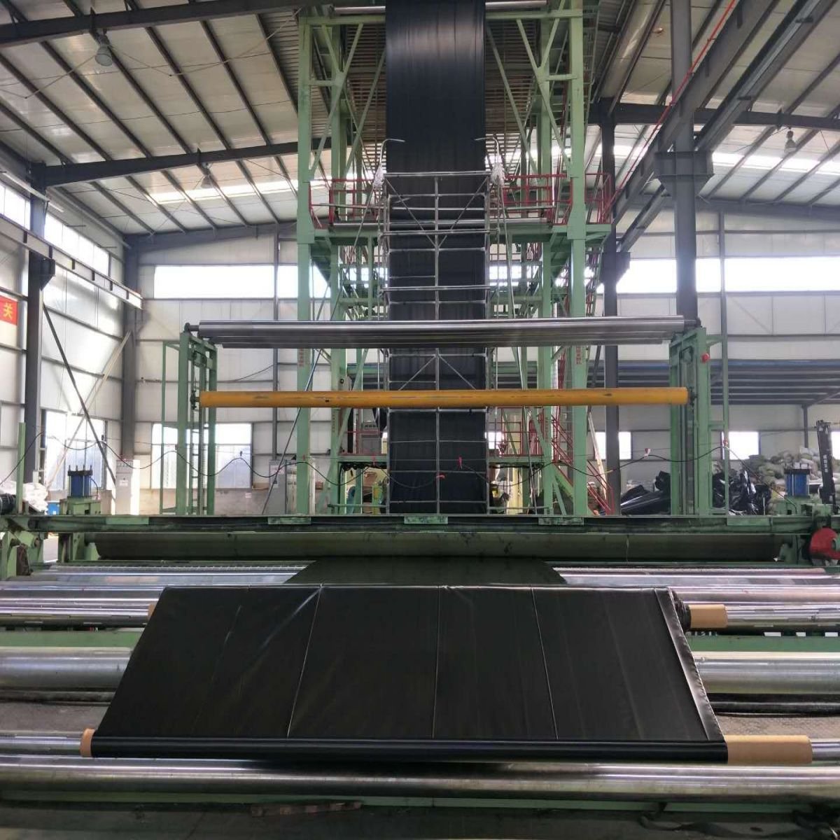 Waterproof HDPE Impermeable Membrane 1mm 2mm Water Impervious Geomembrane for Biogas Digester