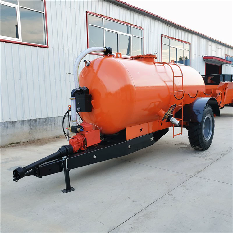 Biogas slurry transport irrigation garden field road spray watering watering tank trailer biogas liquid filling manure truck