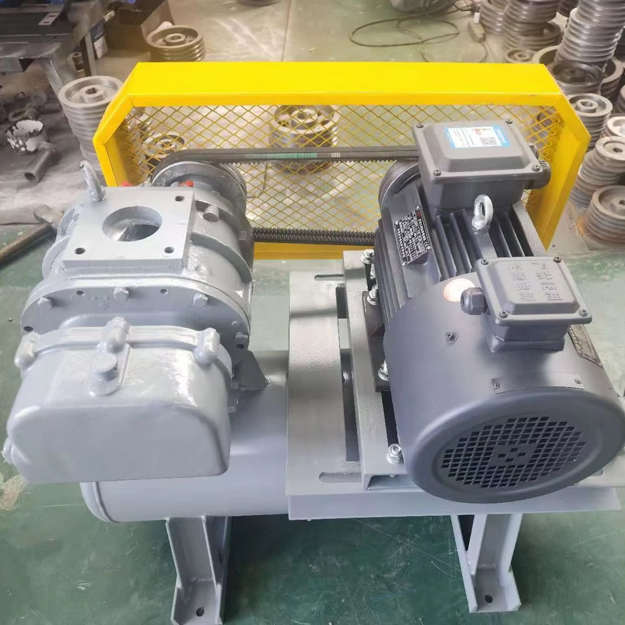 A three-lobe Roots blower used for conveying fly ash from cement plants, pressurizing biogas, and compressing natural gas