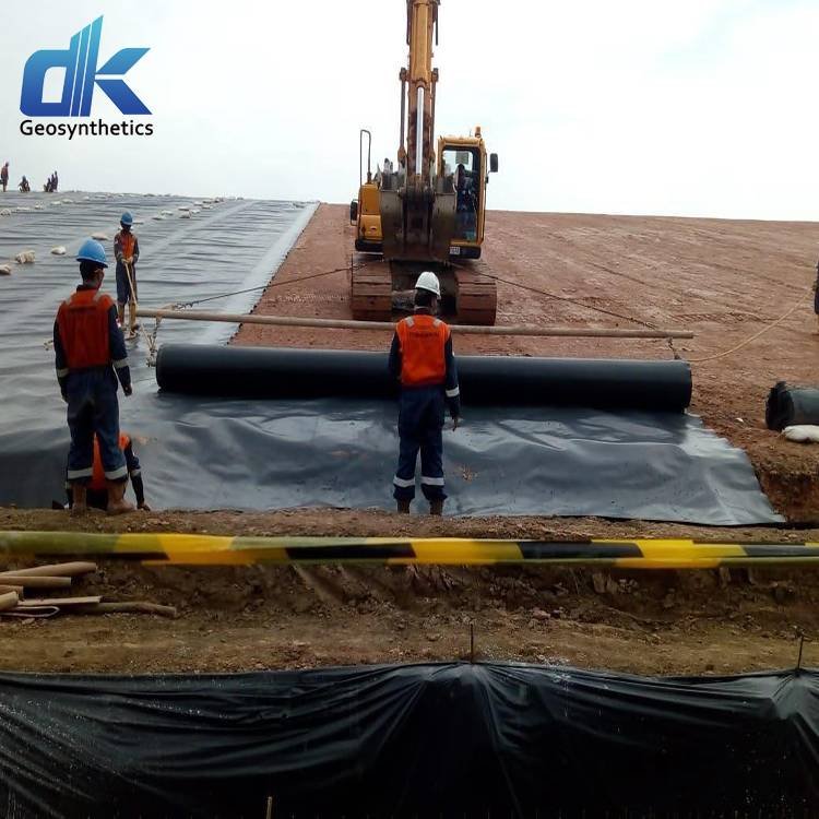 HDPE geomembrane anti-aging Black film biogas pool 0.2-3.0mm good anti-seepage effect hdpe geomembrane