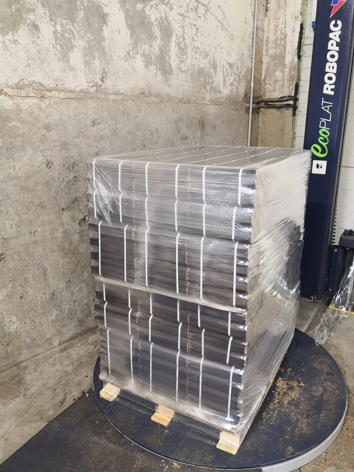 High Quality pini kay fuel briquettes/ premium wood briquettes - Pini Kay Oak heat logs