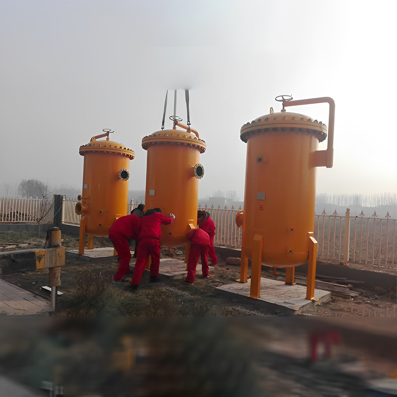 Petroleum device oilfield horizontal three phase separator / skid mounted oil gas water separator