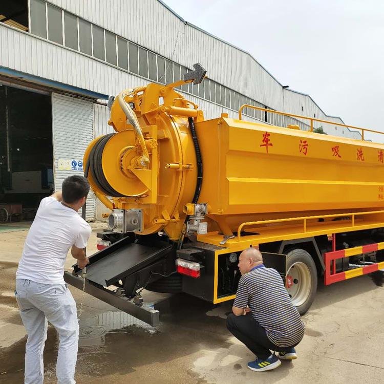 Small Customized Suction and Transit Toilet Waste 2000-4000 Liter Mini Septic Tank Pump Truck Q235 Carbon Steel Stainless Steel