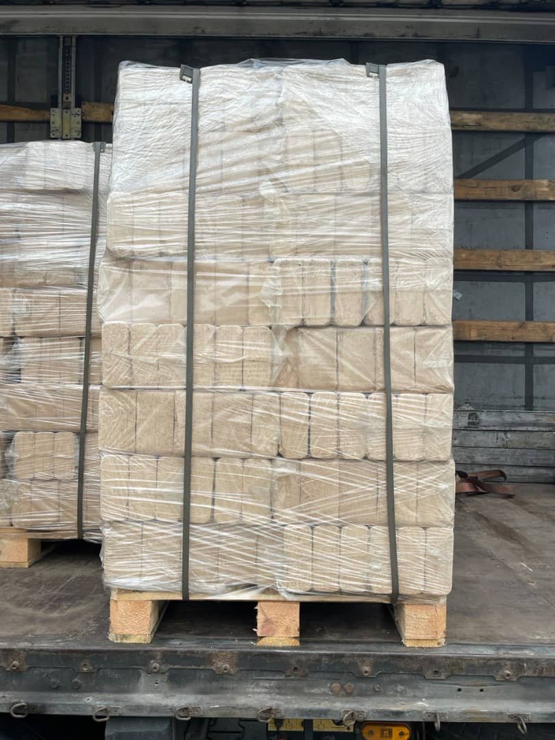 Cheap High Quality Eco Wood Briquette Suppliers from Belgium / Premium Quality Wood Briquettes at Best Prices