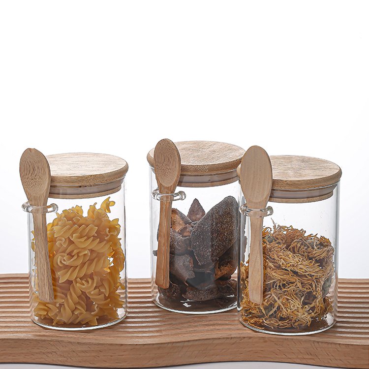 Wholesale 15oz 450ml Kitchen Glassware Food Safe Round Clear Borosilicate Glass Spice Jar With Wooden Lid & Spoon