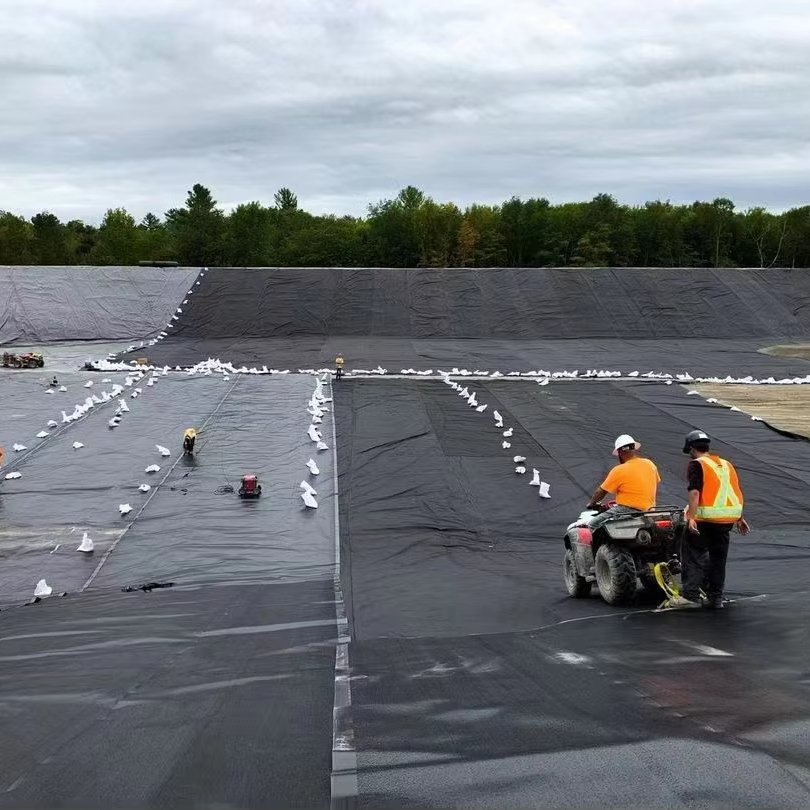 1.0mm Dam Liner HDPE Geomembrane Lining of Irrigation Canal HDPE Geomembrane 2mm With Smooth Surface