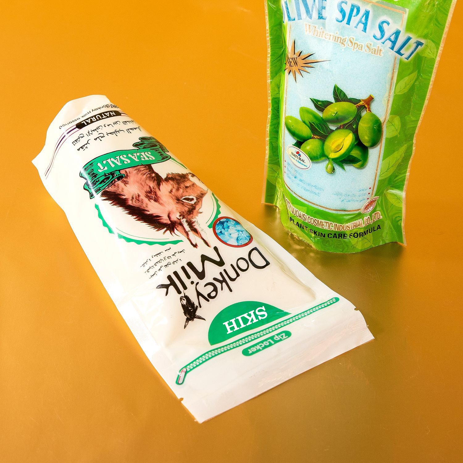 SKIH Wholesale 300g Natural Organic Body Scrub Private Label Exfolianting Whitening Body Scrub Sugar Fruit Whipped Scrub