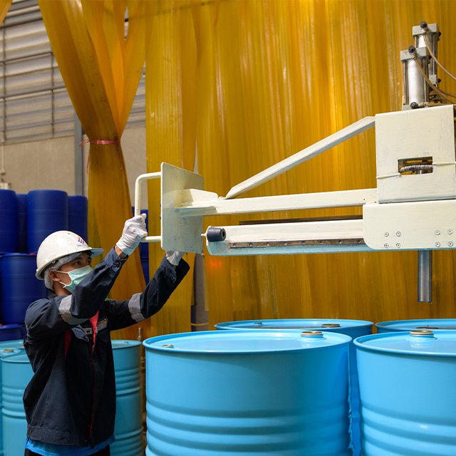 Steel Drums Packaging Organic Crude Yellow Glycerine 85% Best Price Glycerol Industrial Grade Thailand