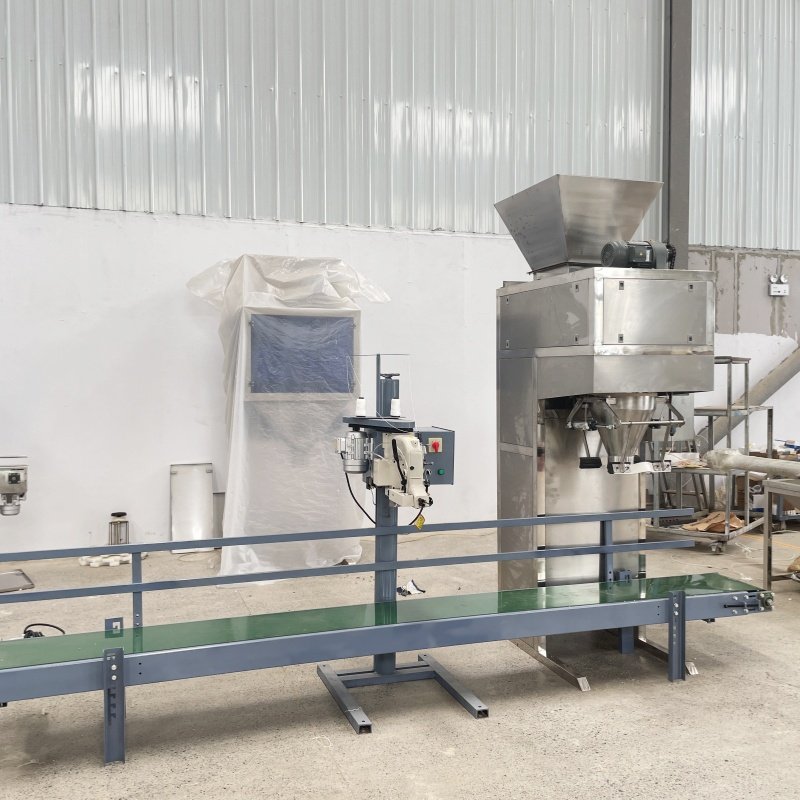 Automatic powder packing machine for organic fertilizer plant