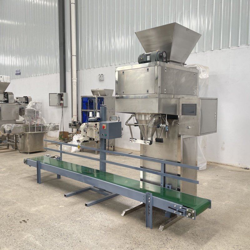 Automatic powder packing machine for organic fertilizer plant