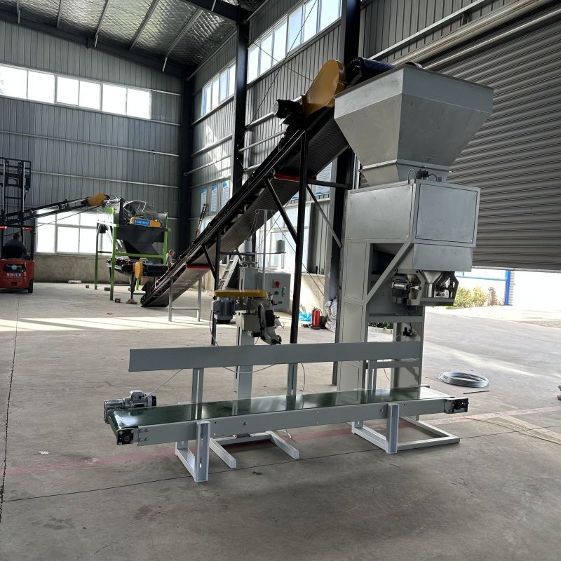 Automatic powder packing machine for organic fertilizer plant
