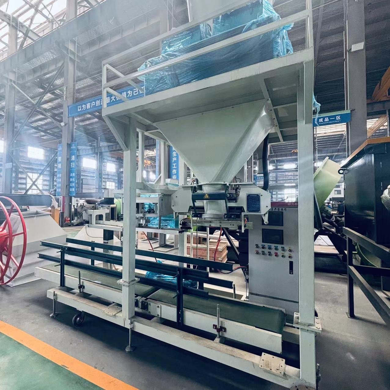Automatic powder packing machine for organic fertilizer plant