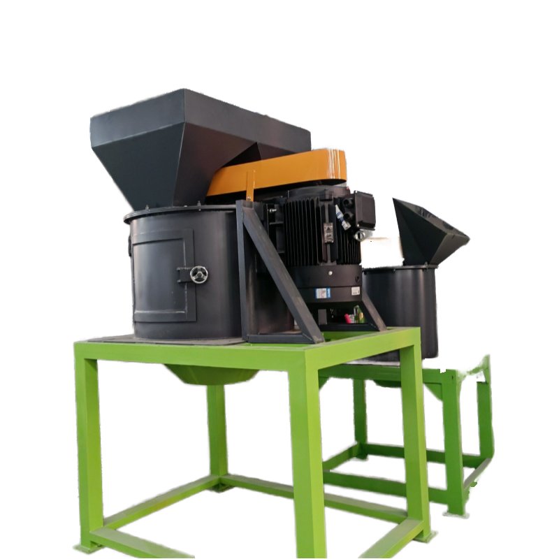Manufacturers can customize the output of organic fertilizer vertical grinder