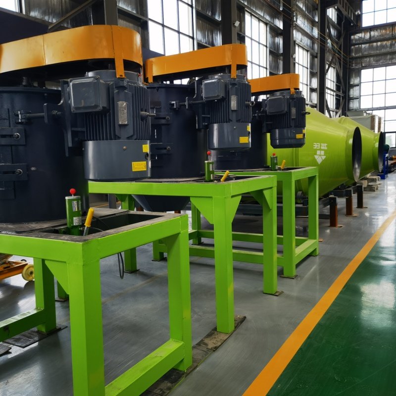 Manufacturers can customize the output of organic fertilizer vertical grinder