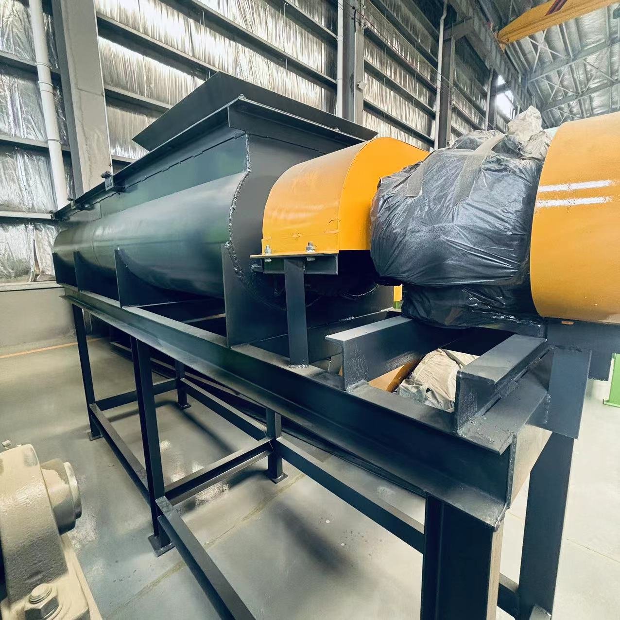 Henan organic fertilizer equipment manufacturers direct supply double-shaft mixer