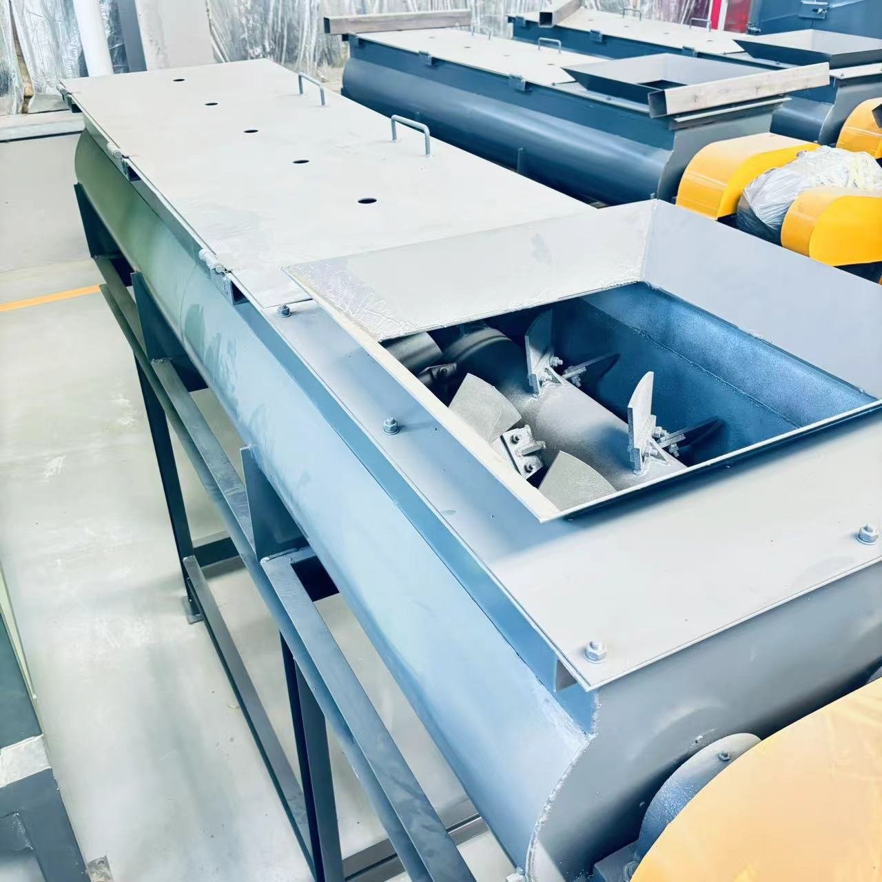 Henan organic fertilizer equipment manufacturers direct supply double-shaft mixer