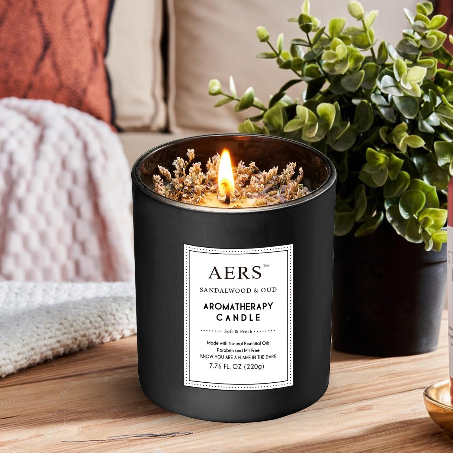 Customizable Black Matte Glass Lavender Scented Candle with Dried Flowers 220g - MOQ 1000, Professional Design Services