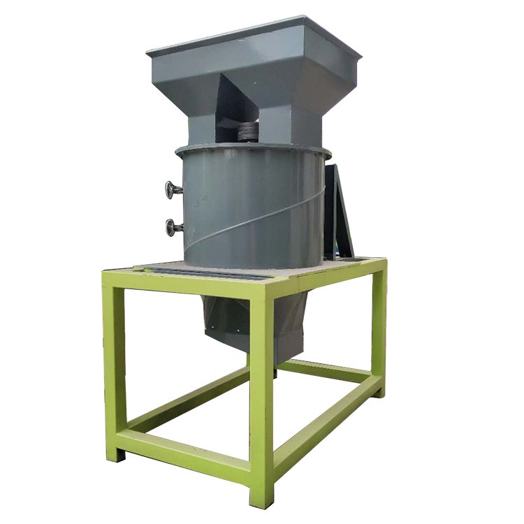 Organic fertilizer crusher is used for crushing raw materials with high moisture content
