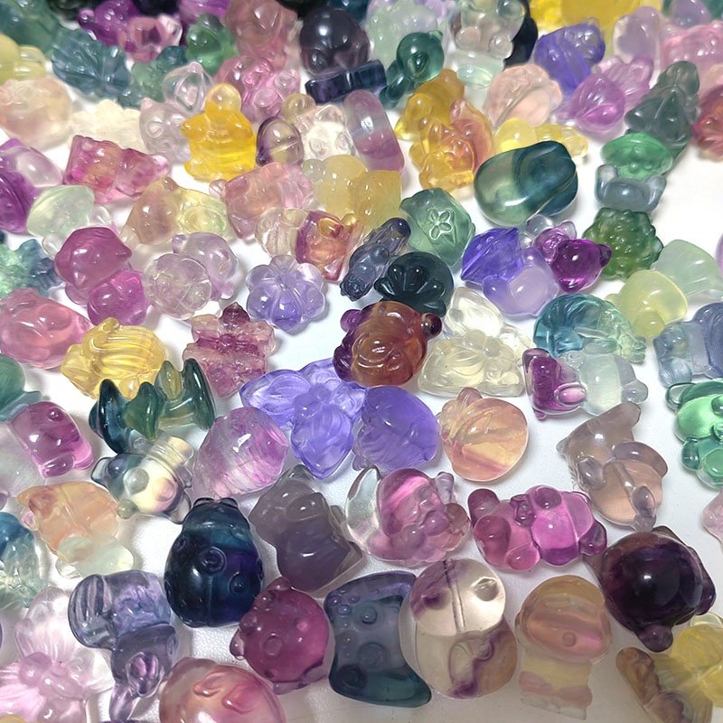 Mini fluorite mushroom butterfly bear turtle carvings bulk Natural Rainbow Fluorite Healing Stone Crafts Mini Crystal Carvings