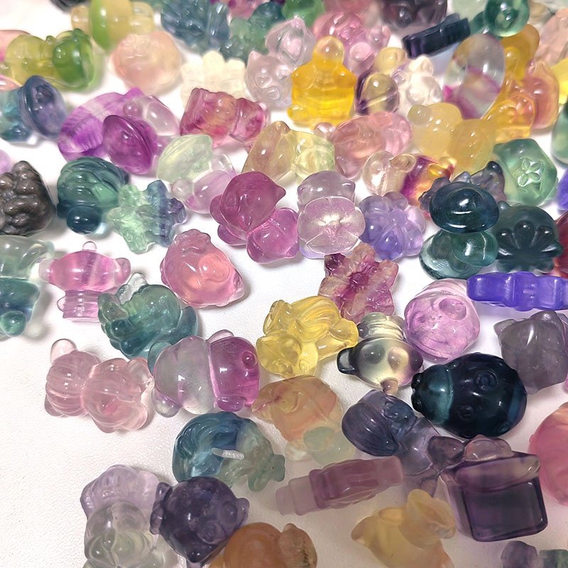 Mini fluorite mushroom butterfly bear turtle carvings bulk Natural Rainbow Fluorite Healing Stone Crafts Mini Crystal Carvings