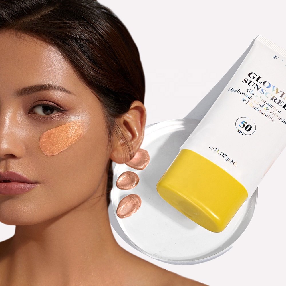 Golden Glow SPF 50 Sunscreen Glowy Primer Broad Spectrum Sunscreen Highlight Sunscreen Cream
