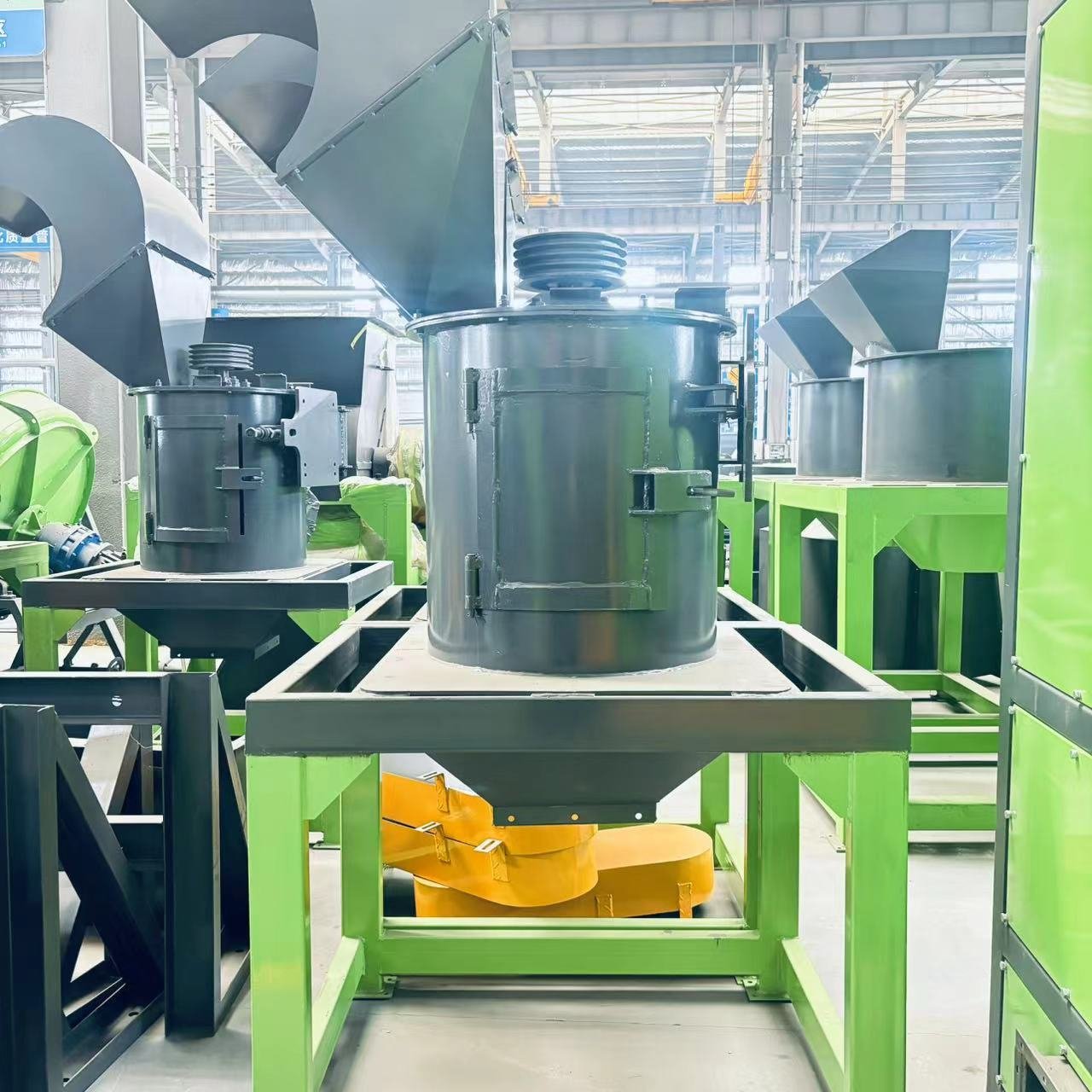 High efficiency vertical mill fineness up to 80 mesh wet mill