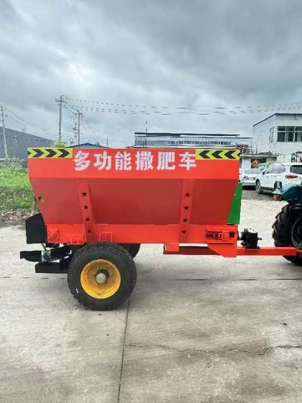 Mobile Tractor Rear Hanging Fertilizer Applicator Farmyard Manure Organic Fertilizer Spreader