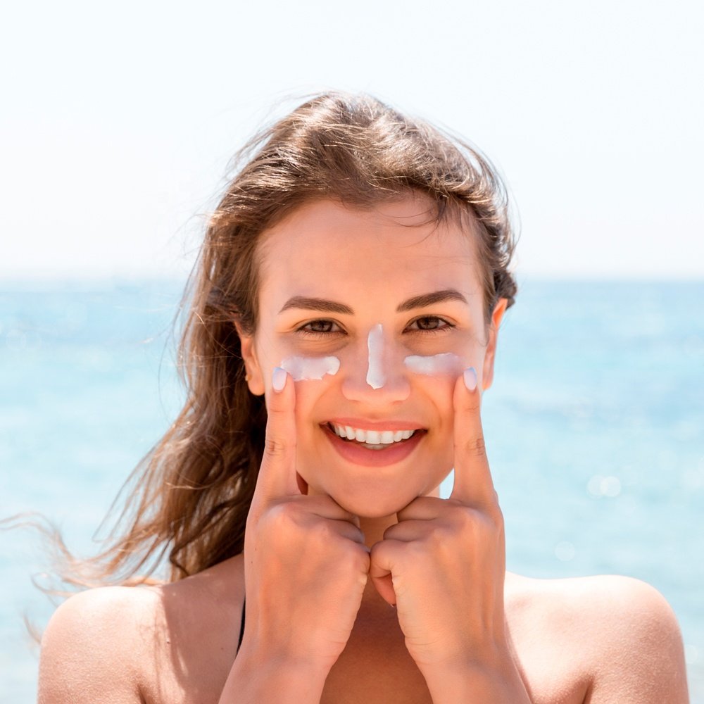 SPF 50 1% Hyaluronic Sunscreen Gel Cream Non-greasy No White Case Sun Block Cream