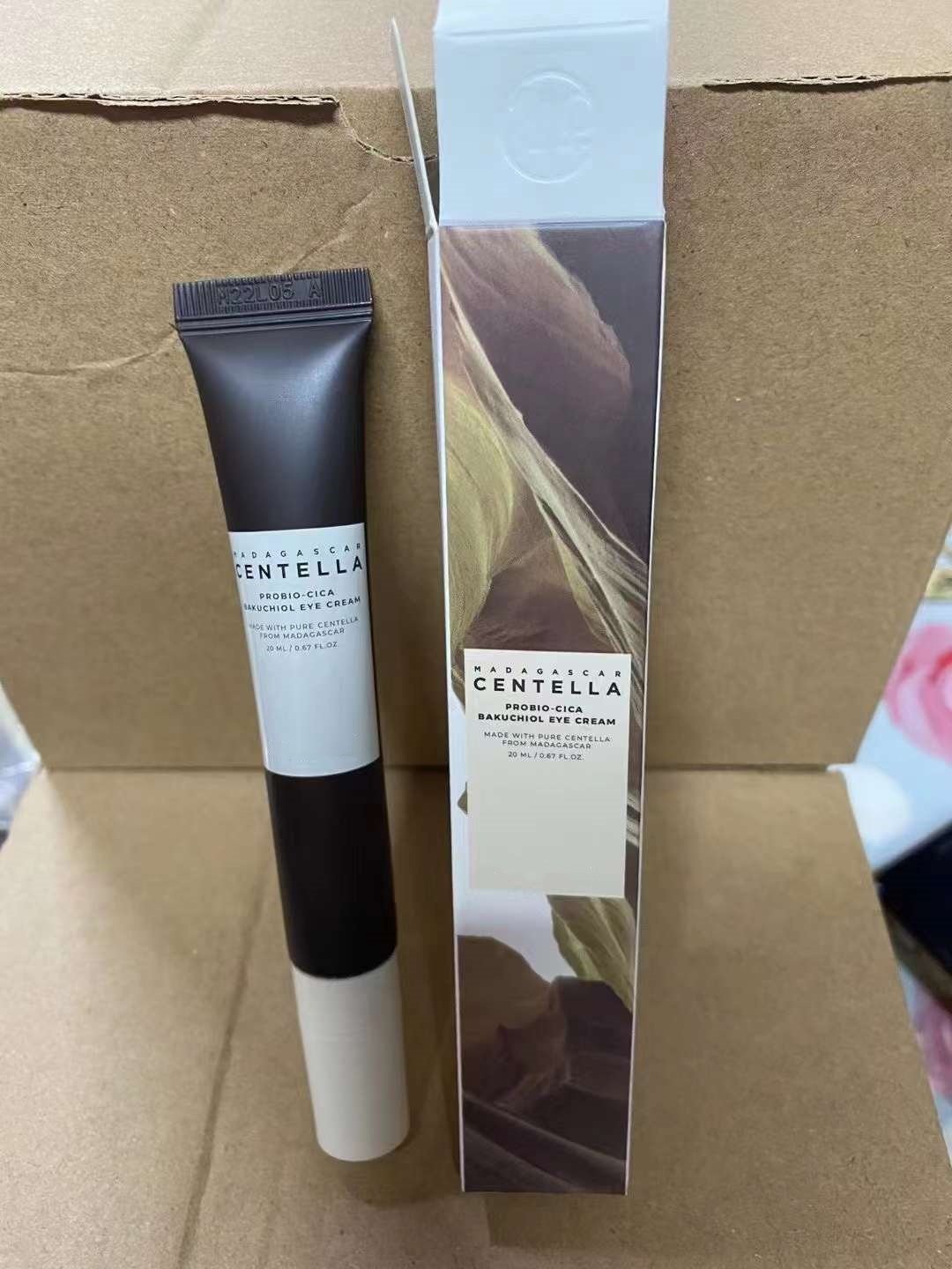 High-quality Eye Cream SKIIN1004 Skin Care Angel Centella Asiatica Probiotics Psoralen Anti-wrinkle Eye Cream 20ml