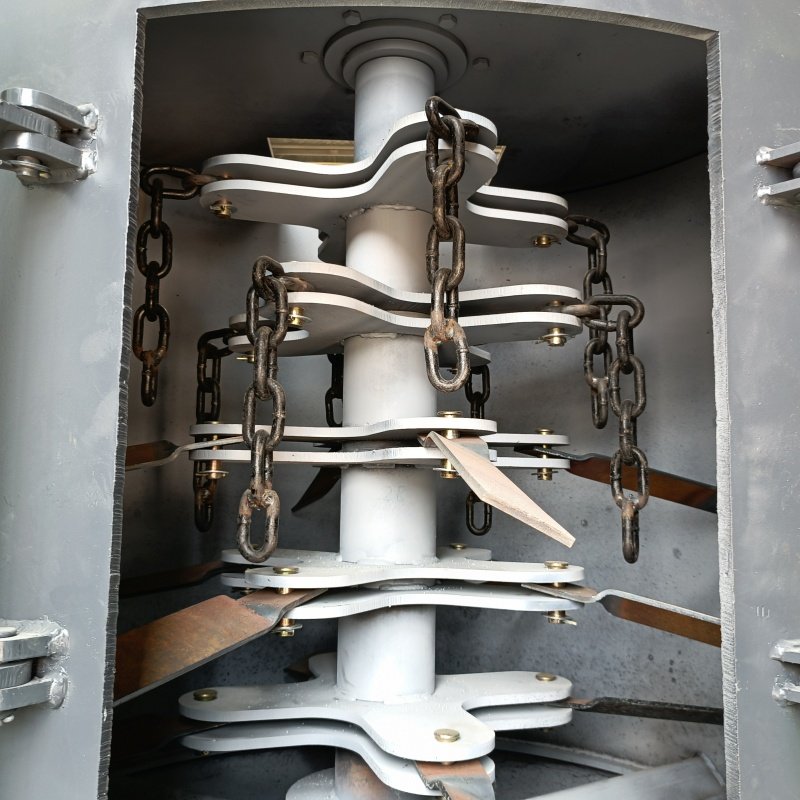 Henan organic fertilizer equipment manufacturers direct vertical grinder