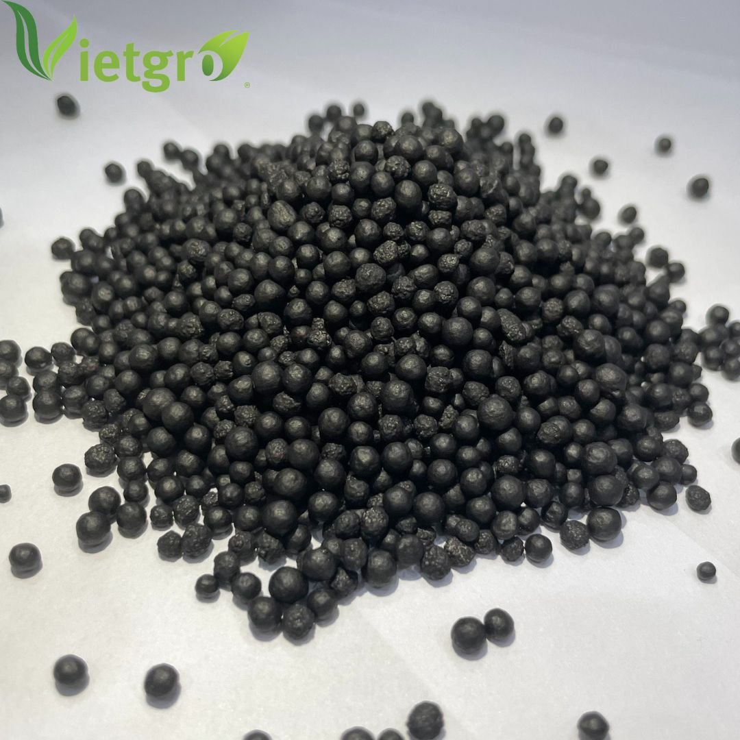 VGF Agriculture Products for Crops Granular Organic Fertilizer with 65% OM + 12-2-5 Black Color