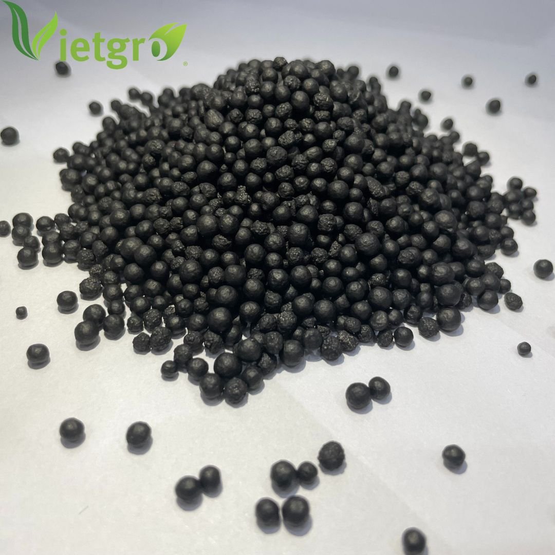 VGF Agriculture Products for Crops Granular Organic Fertilizer with 65% OM + 12-2-5 Black Color