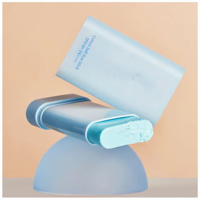 19g Non-Greasy No White Cast Korean Skincare Cotton Soft Sun Stick SPF50+ PA++++ Lightweight Sunscreen Stick for Face