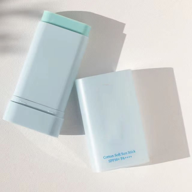 19g Non-Greasy No White Cast Korean Skincare Cotton Soft Sun Stick SPF50+ PA++++ Lightweight Sunscreen Stick for Face