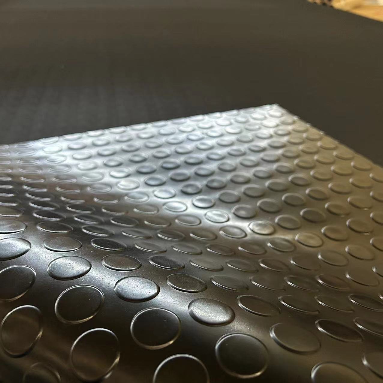 Coin rubber flooring /floor rubber mat /Anti slip waterproof ground protection mats