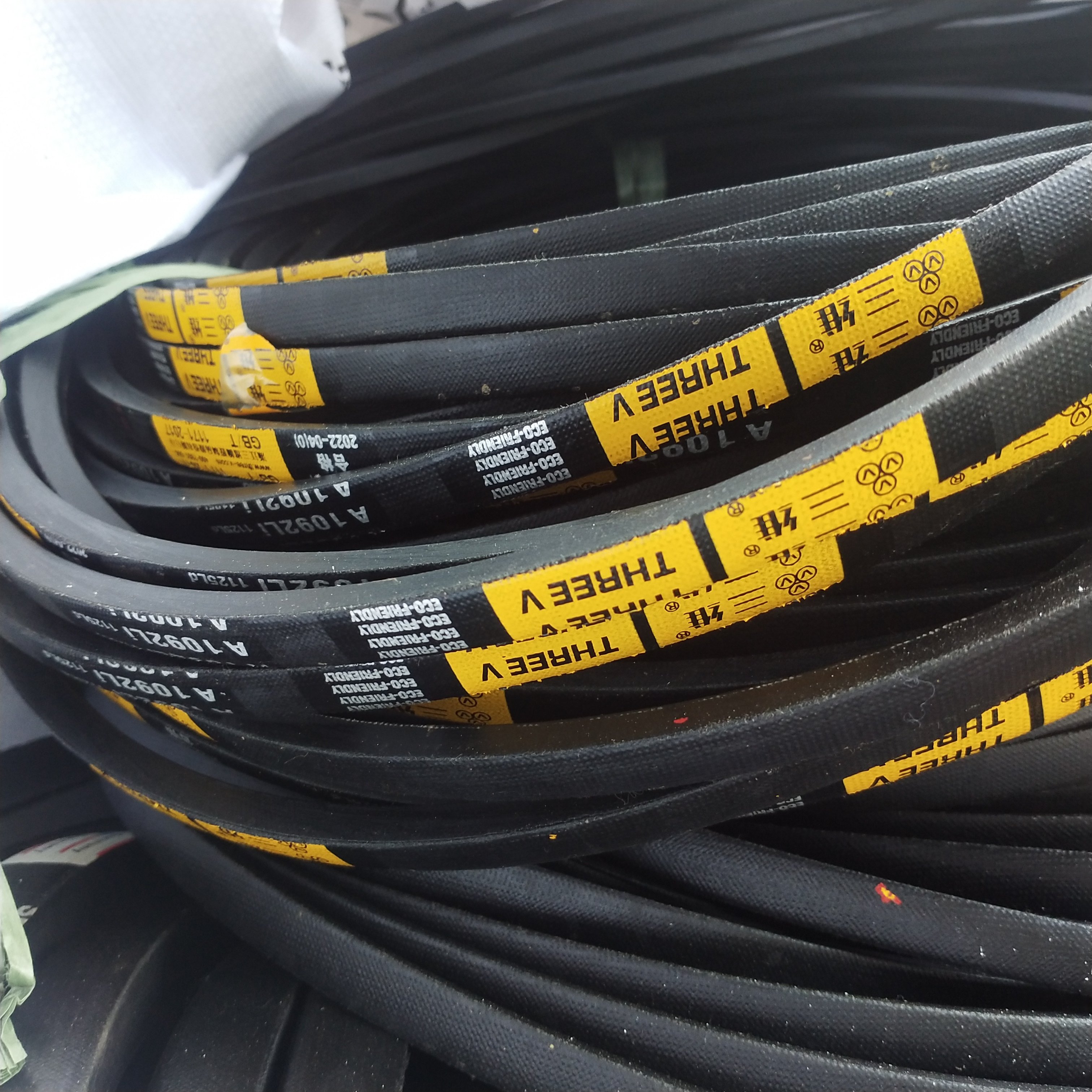 Type A/B/C/D/E THREEV Classical V Belt Wrapped Machine Rubber Belt