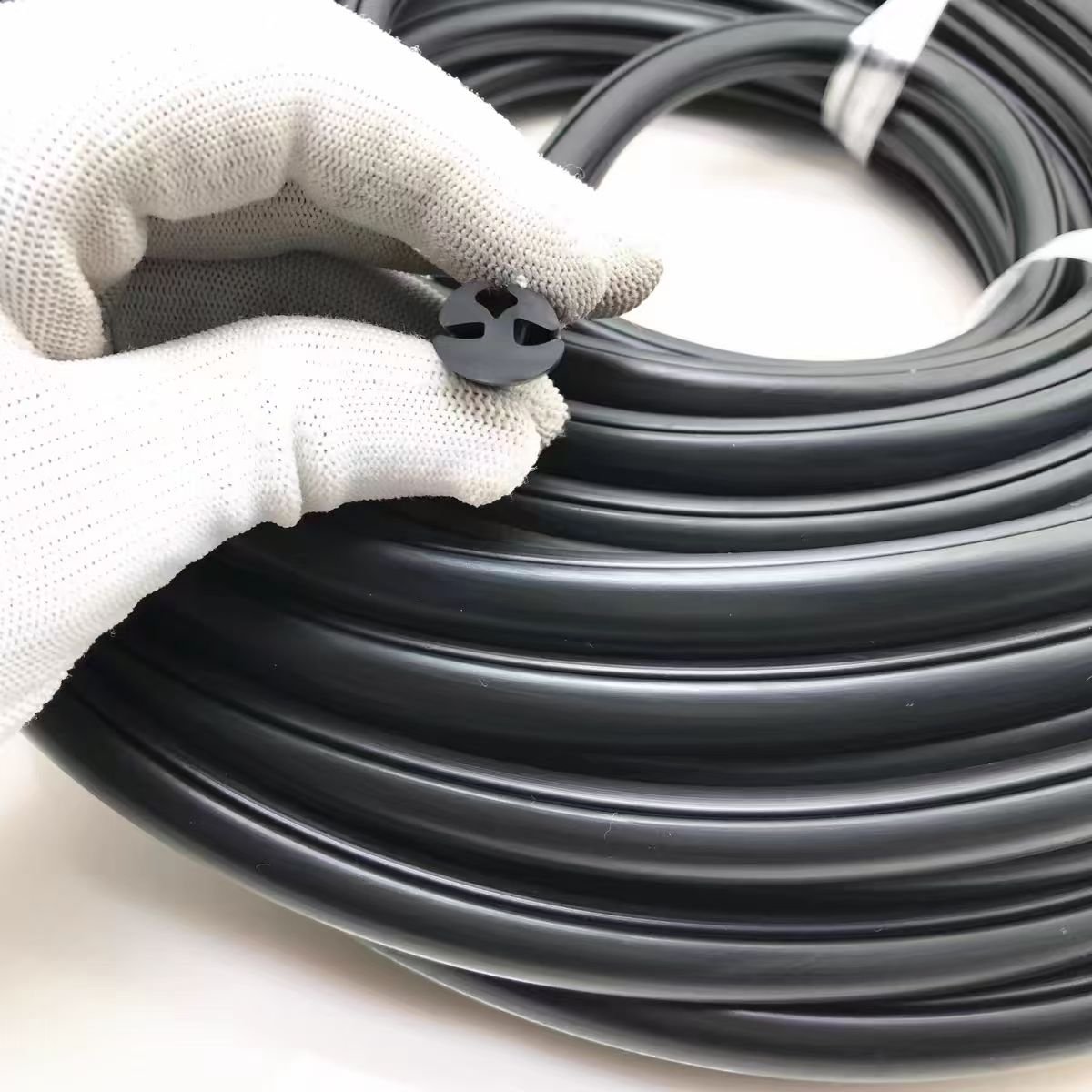 Waterproof Auto Glass Window Windshield Pressure Seal Three-Port Two-Port EPDM Rubber Strip Cutting Welding Automotive Rubber