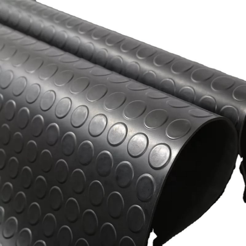 Non-slip rubber workstation mats improve traction, reduce slips and falls