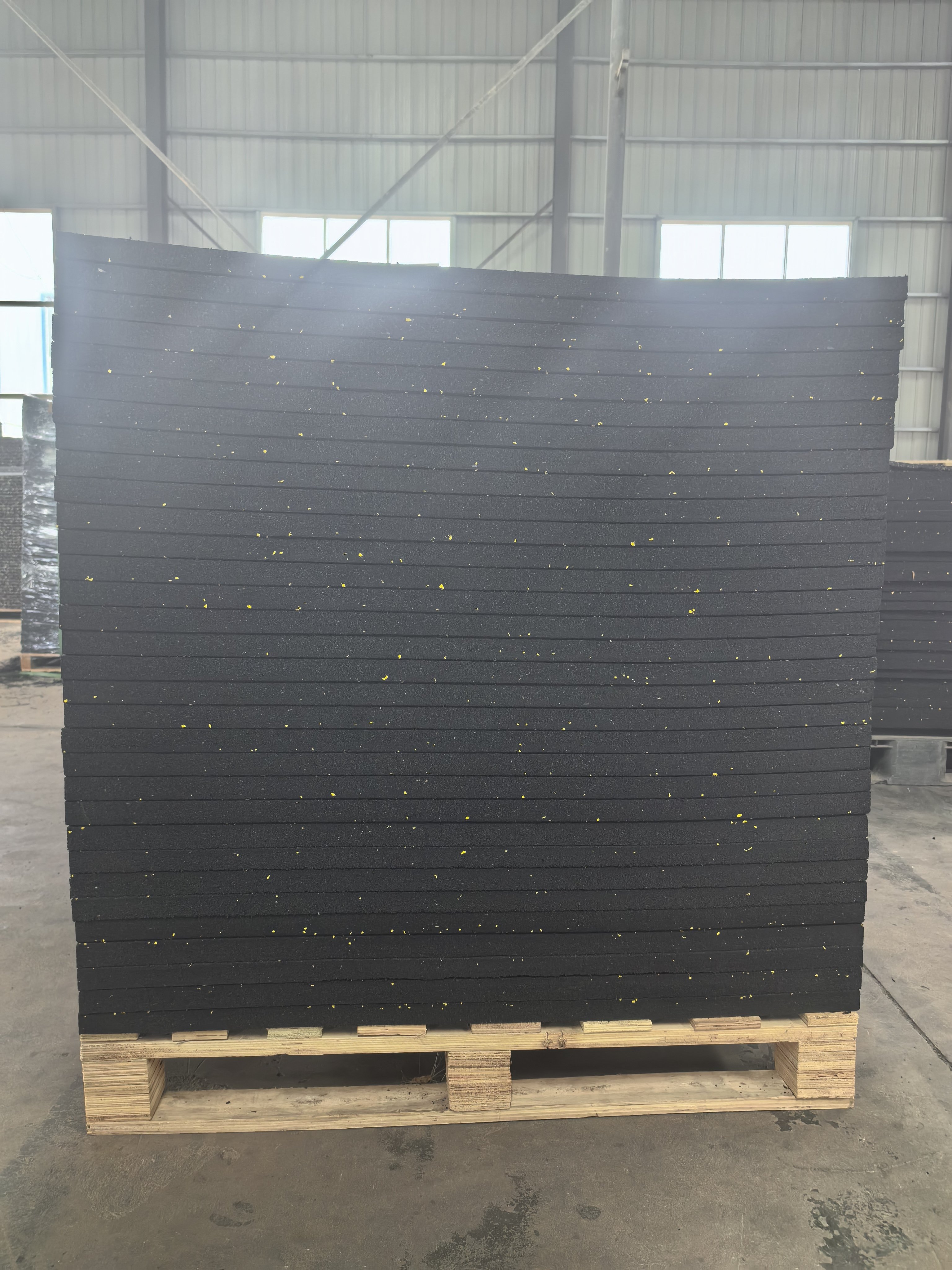 High Density Indoor Star-studded finer Granular SBR Rubber bricks Fitness Rubber Mats Rubber Flooring Tile