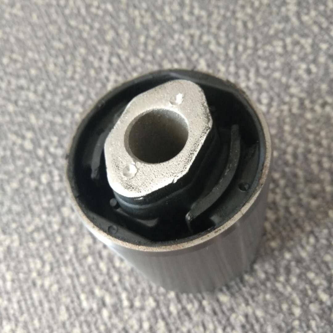 MR403441 Rubber Bushing /Car Front Suspension Control Arm Bushing /Automotive Rubber-Metal Anti VibrationBushings
