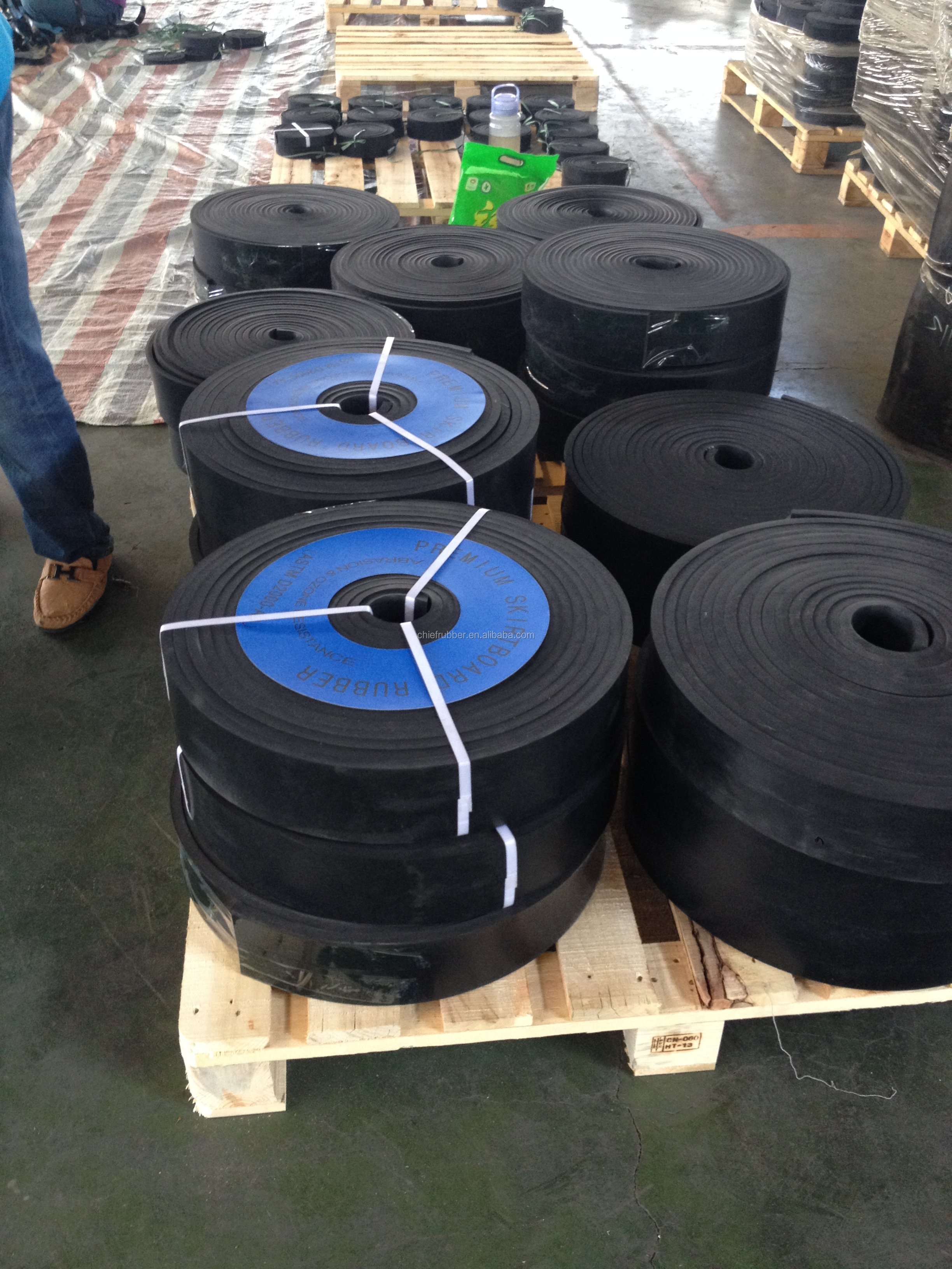 Rubber Skirtboard Customizable Commercial Grade NBR Butyl EPDM Rubber Sheet