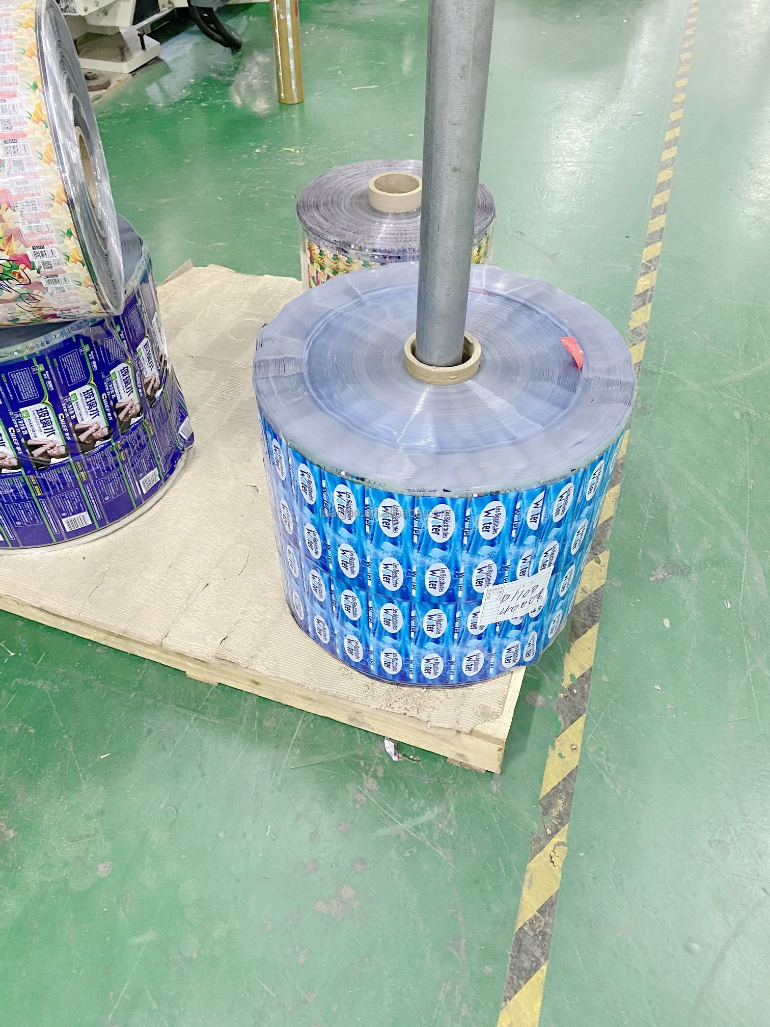 Custom Printed Pvc Heat Shrink Packing Film Plastic Roll Film For Bottle